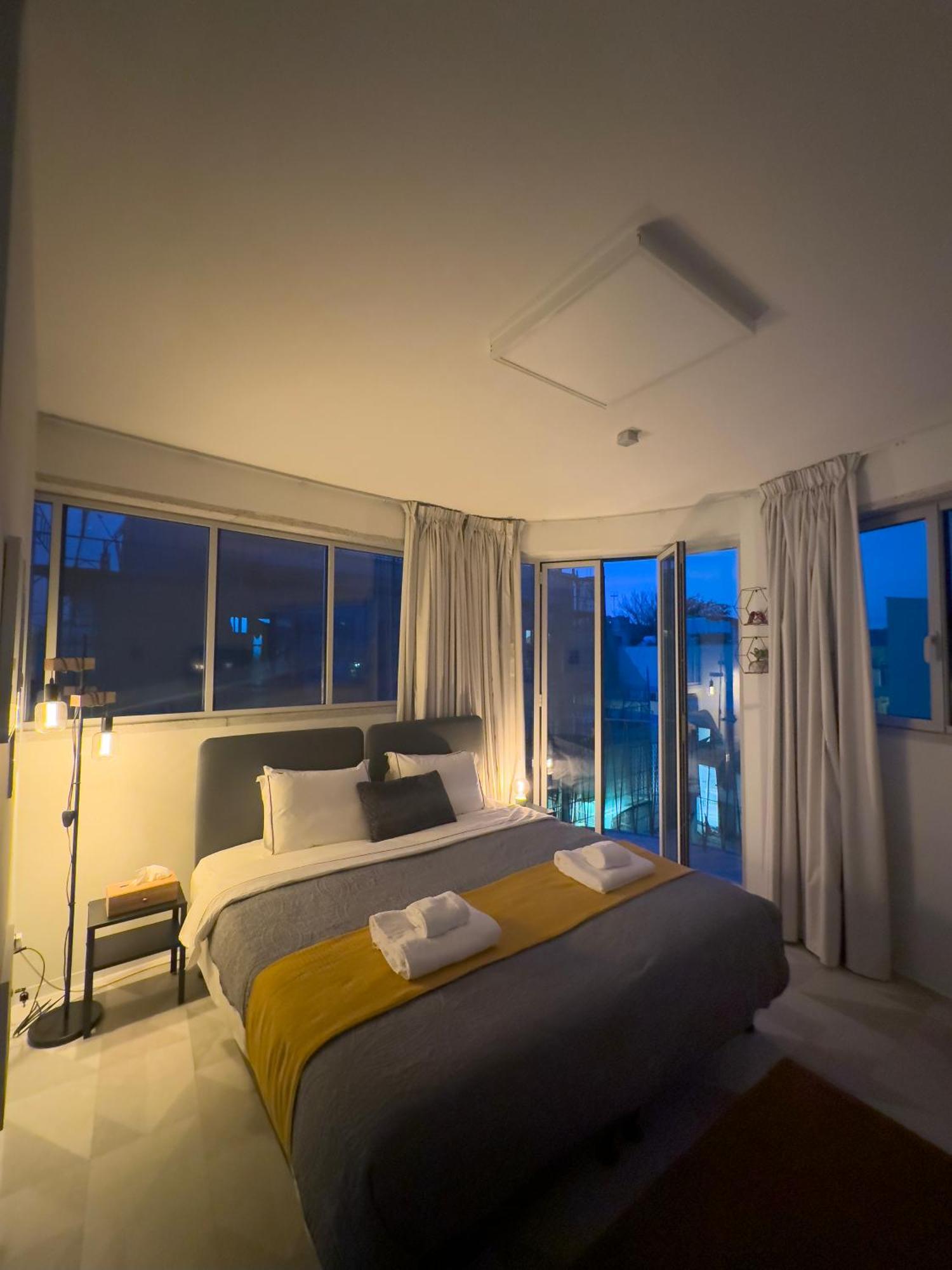 Martin Nicosia City Suites Esterno foto