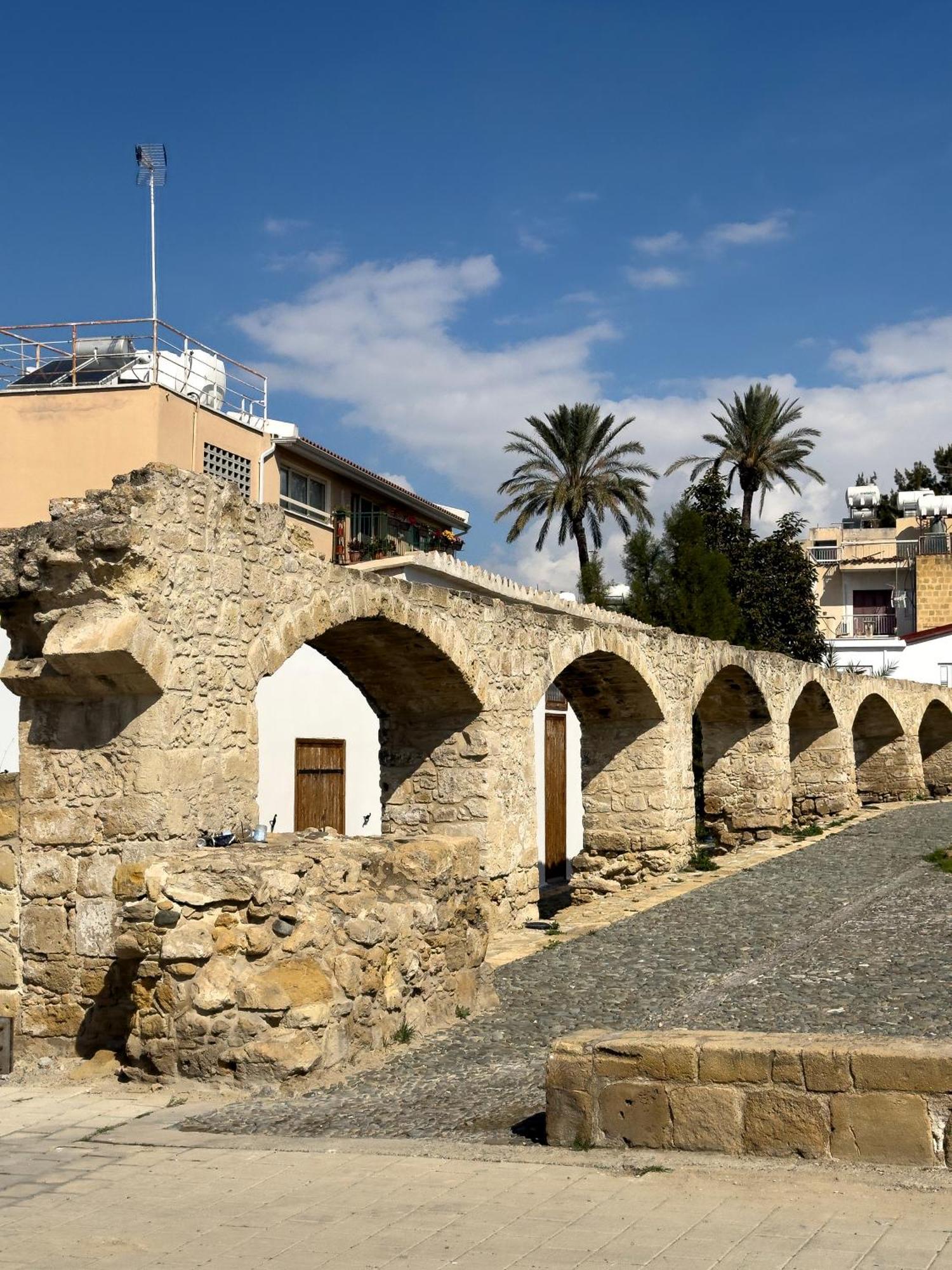 Martin Nicosia City Suites Esterno foto